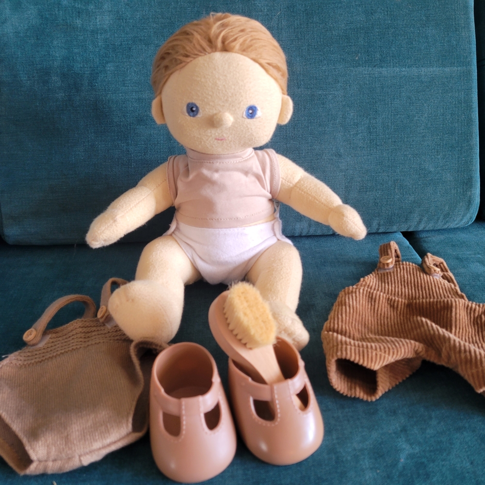 Dinkum Doll -- Poppet